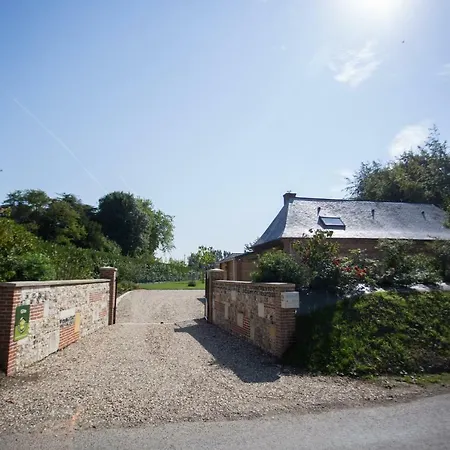 Des Chataigniers Holiday home Thietreville