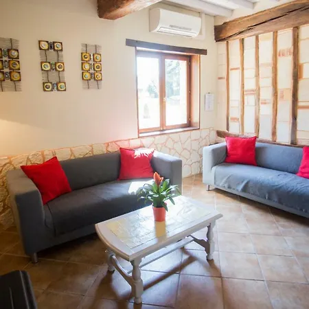 Holiday home Des Chataigniers Thietreville